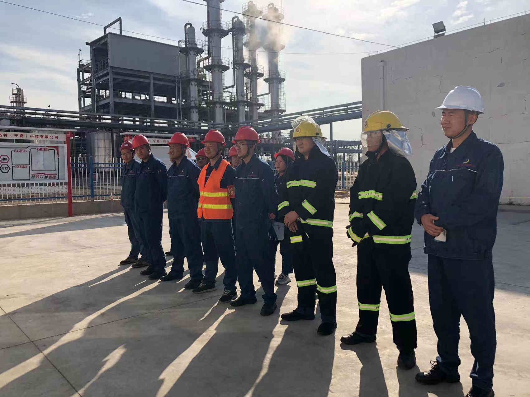 加强应急管理工作，预防各类安全事故 